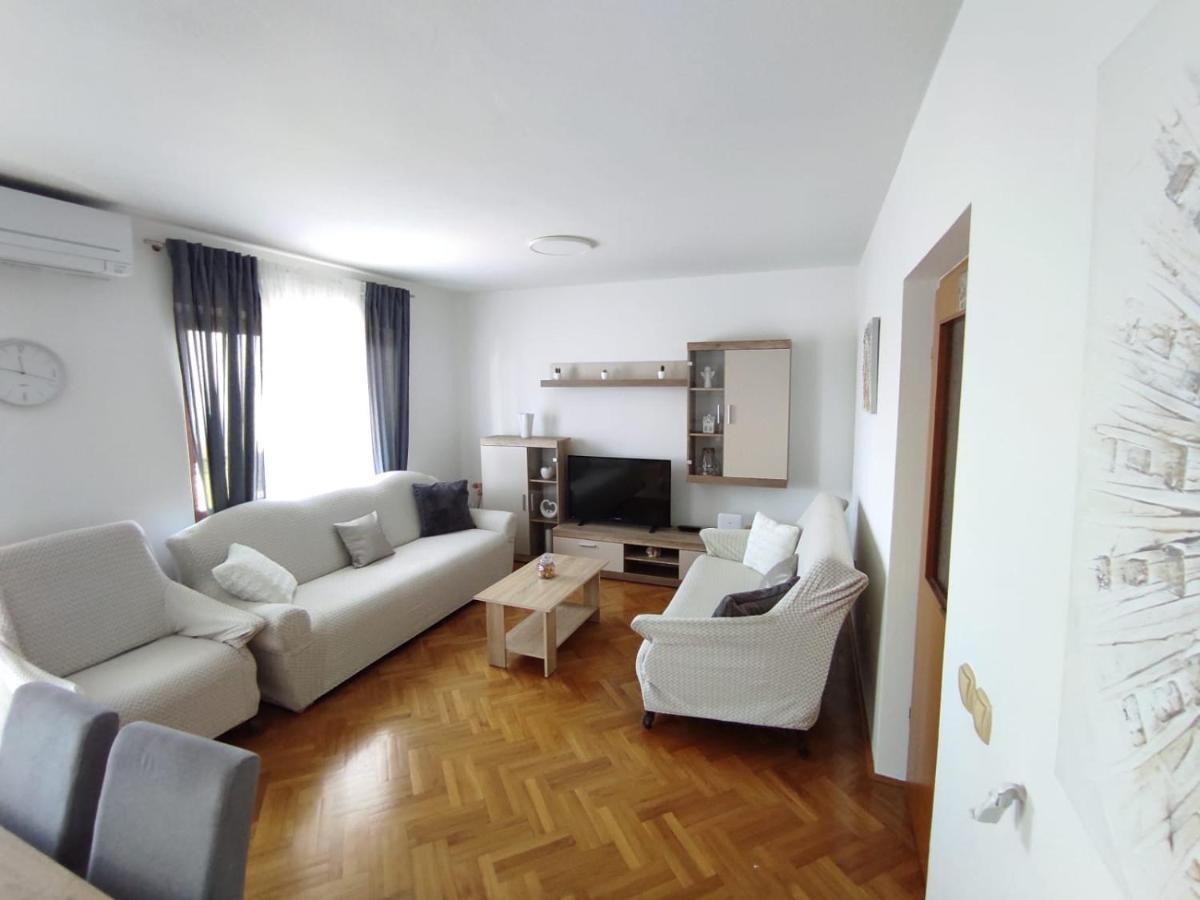 House Silva Apartment Podstrana Exterior photo
